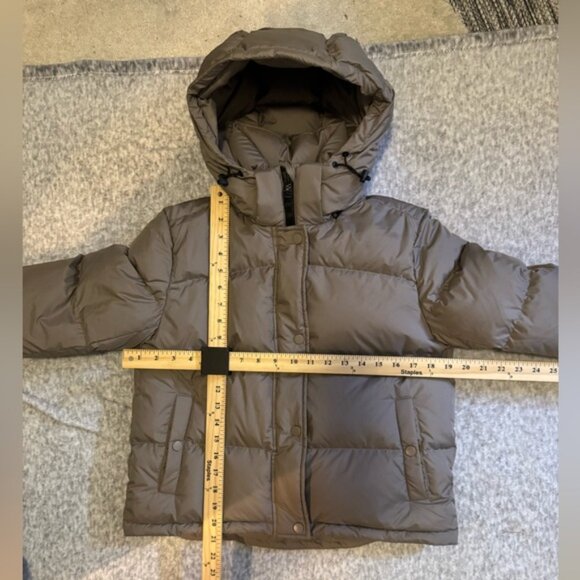 Quince Responsible Down Cropped Puffer Jacket, Size XS - Picture 6 of 8